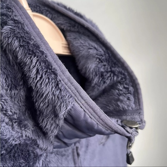 The North Face Women Sz S Vest Faux Fur Purple Full Zip Pockets Outerwear READ - Picture 6 of 13